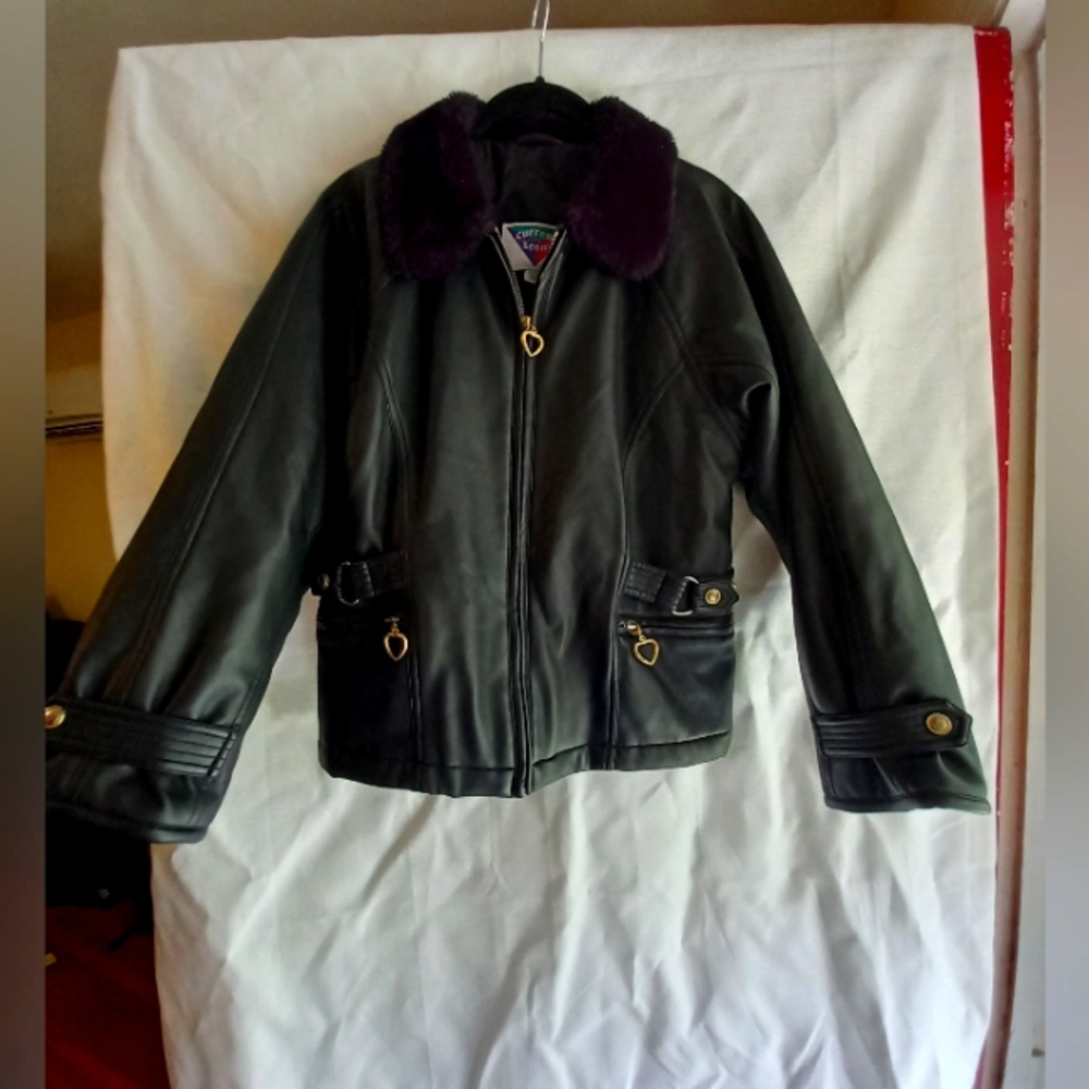Black Polyvinyl vintage bomber jacket faux fur collar and heart details